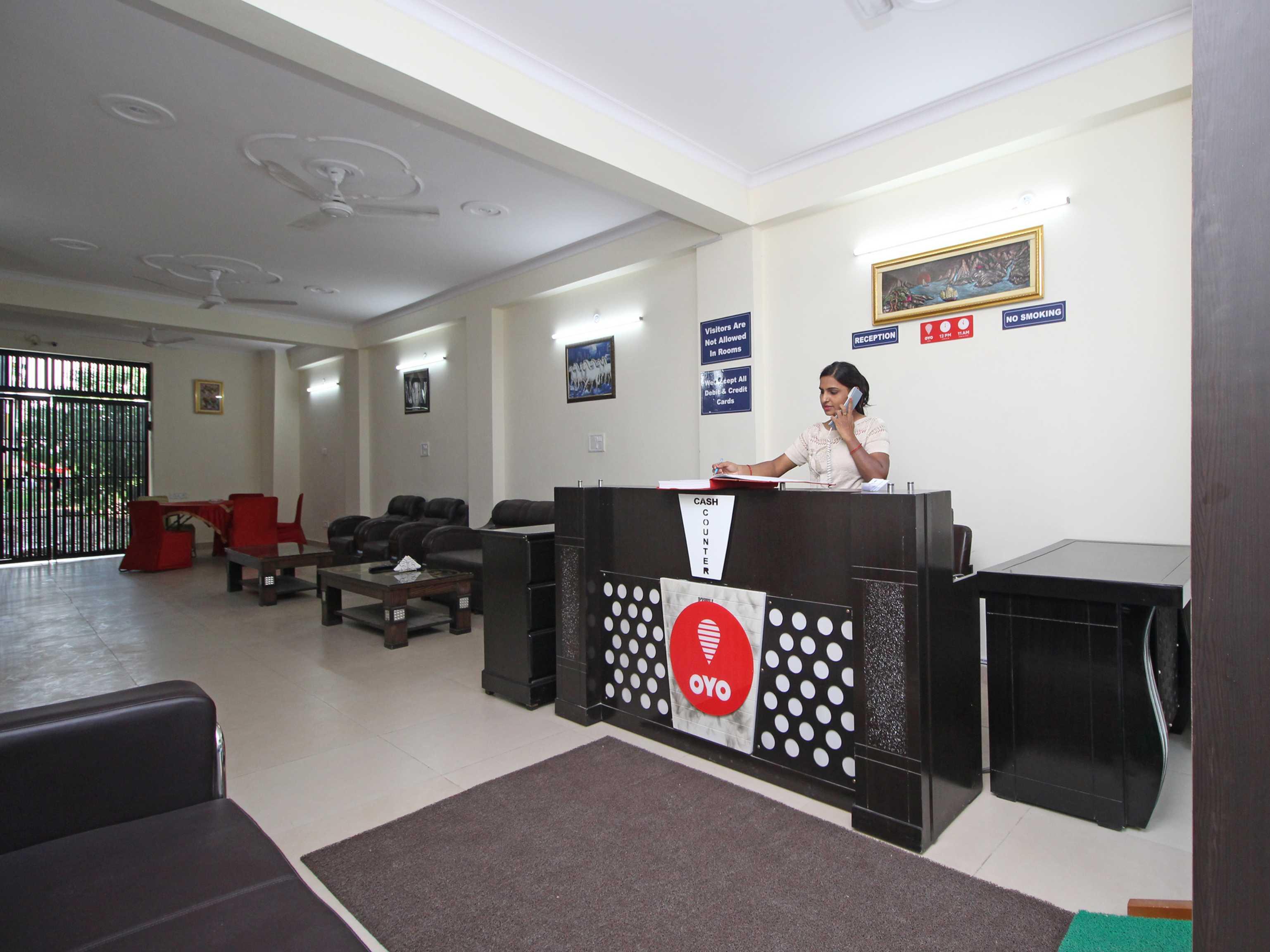 Hotel O Surya Palace Yeni Delhi Dış mekan fotoğraf