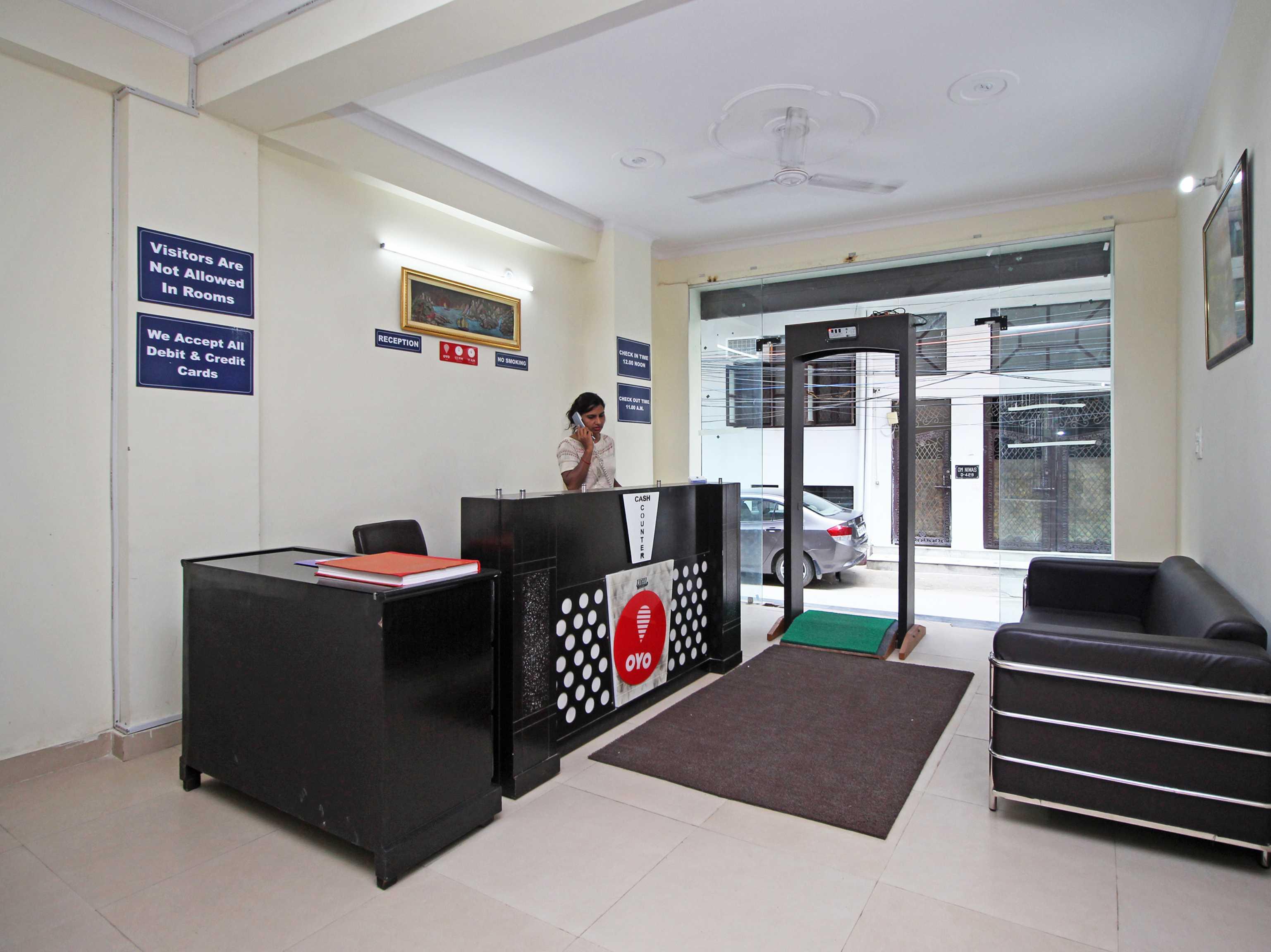 Hotel O Surya Palace Yeni Delhi Dış mekan fotoğraf
