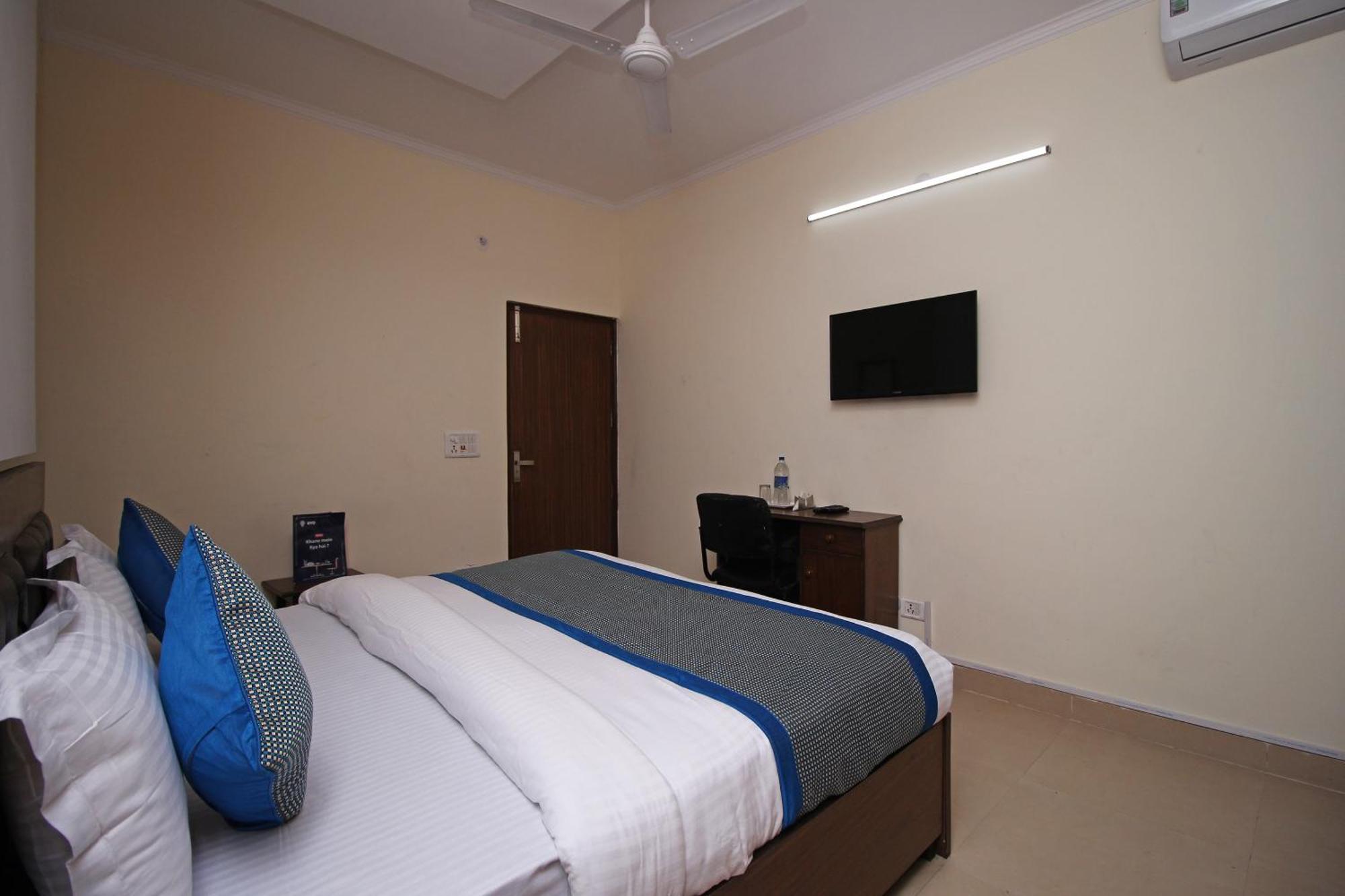 Hotel O Surya Palace Yeni Delhi Dış mekan fotoğraf