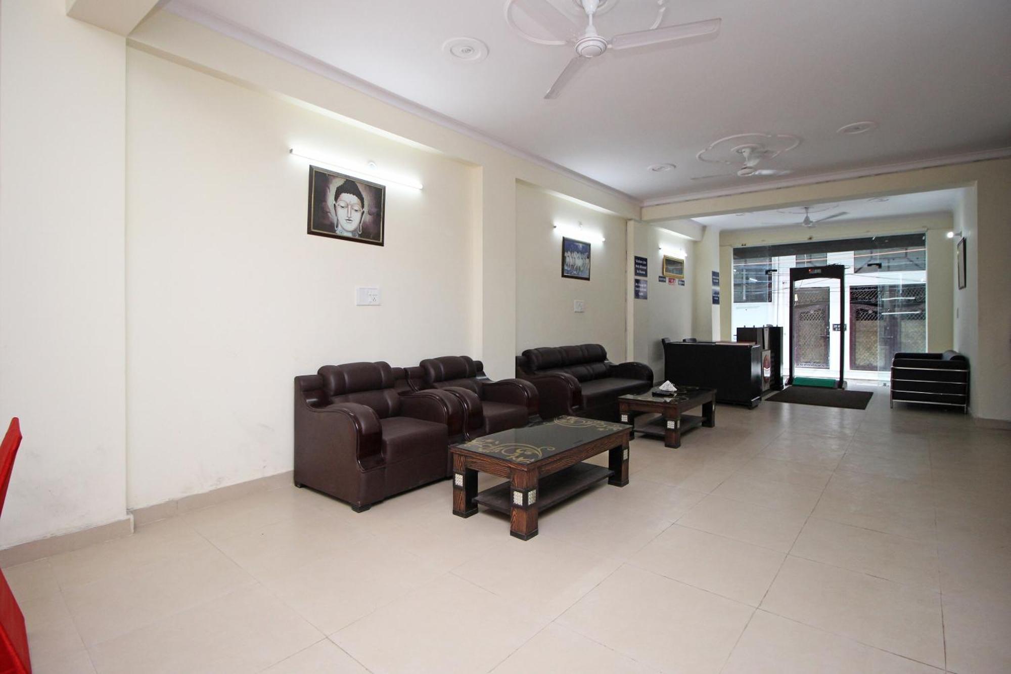 Hotel O Surya Palace Yeni Delhi Dış mekan fotoğraf